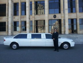 limousine-chauffeur