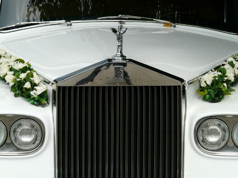 Rent a luxury car for your wedding