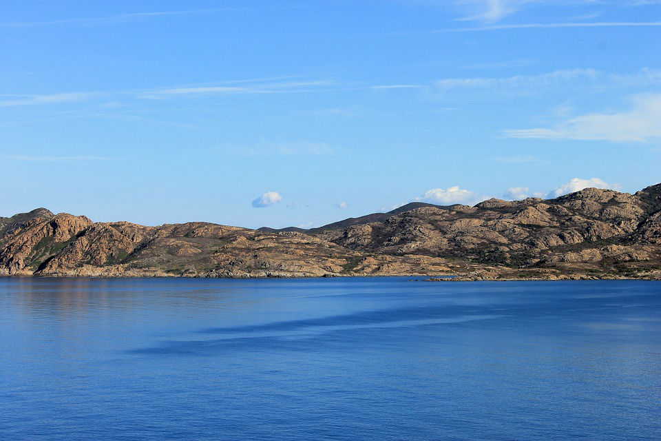 4 ideas for romantic yacht trips