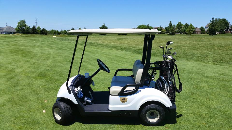 Comparison between lead-acid and lithium batteries for golf carts