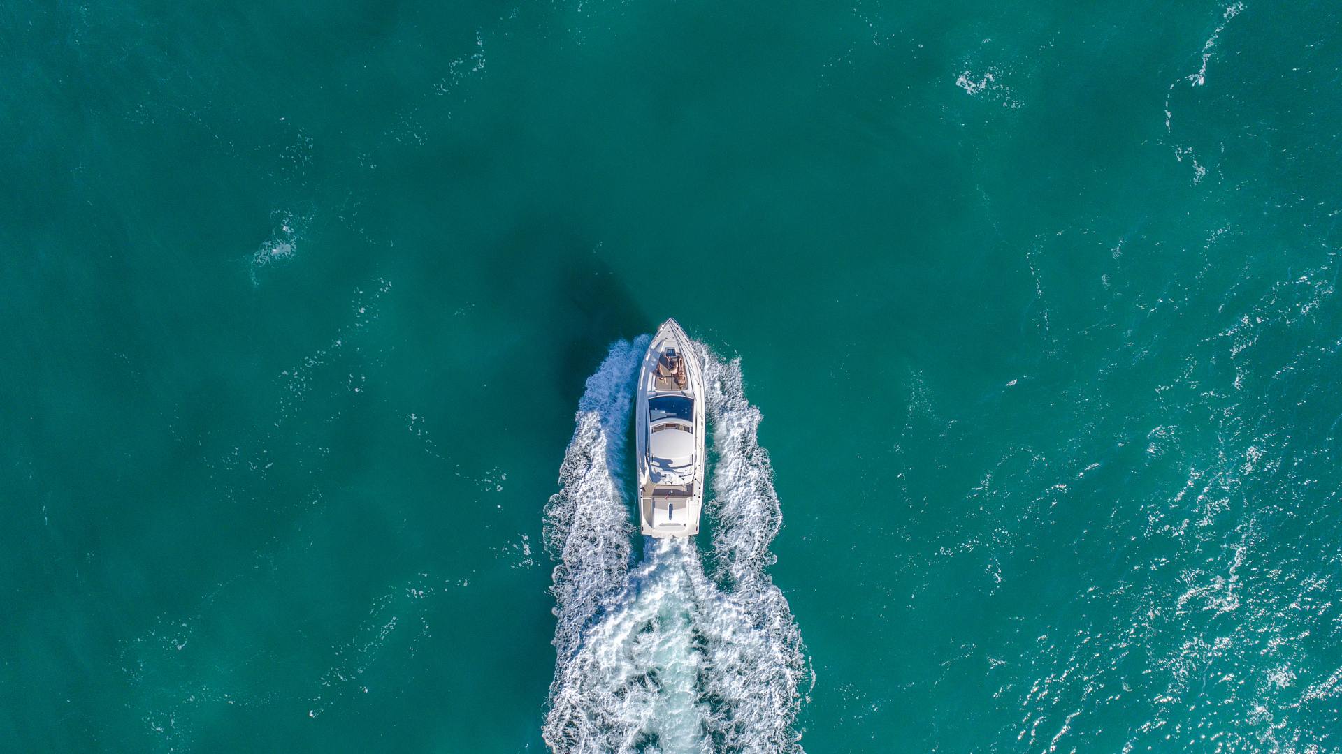 How to Choose the Best Boat for Beginners: 7 Essential Tips