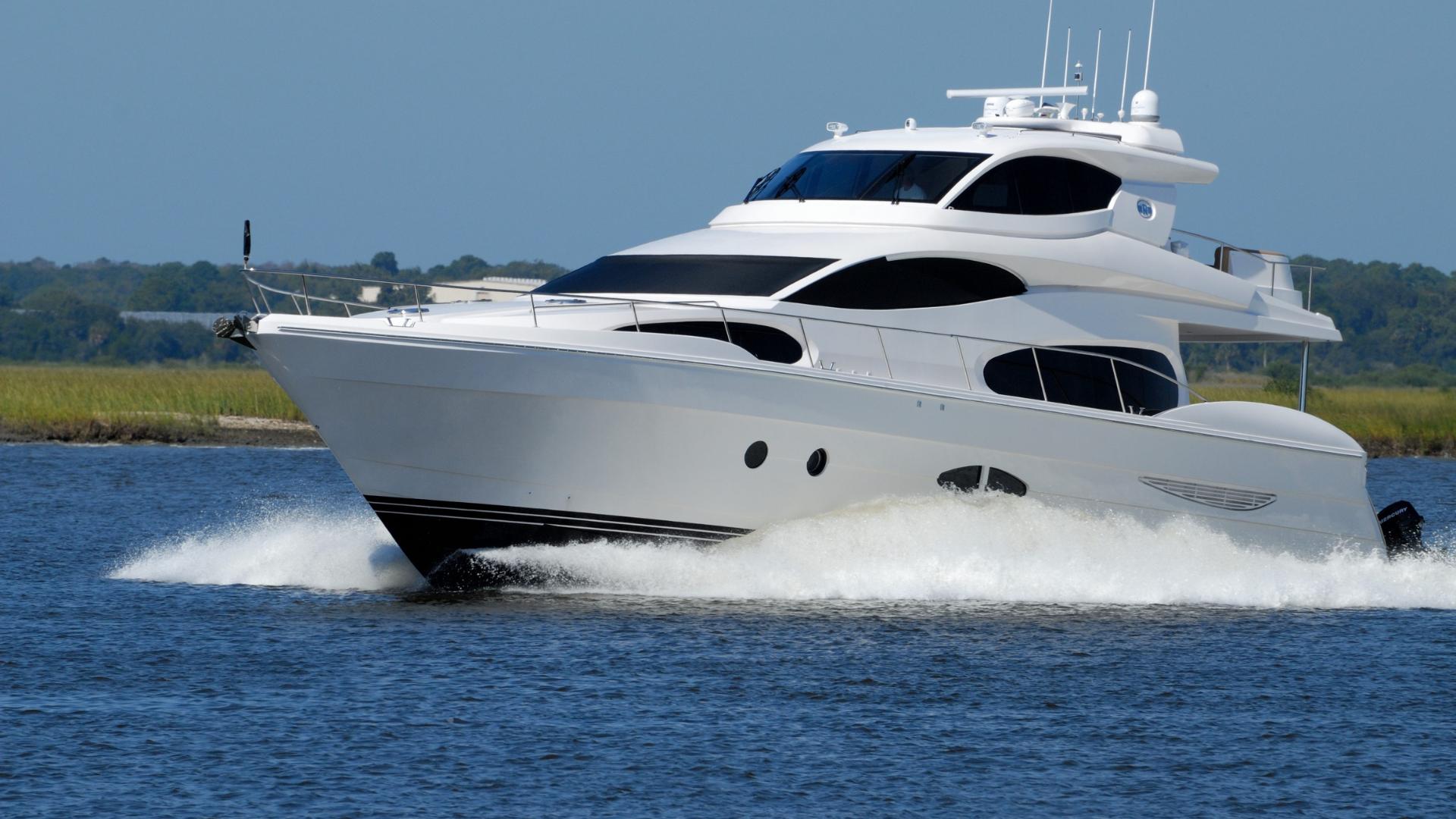 yacht